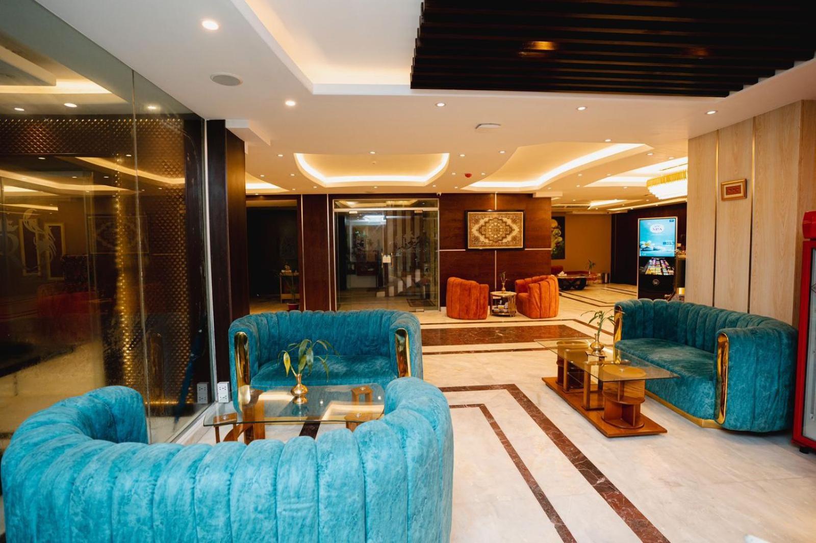 Royal Raj Hotel Rajshahi Eksteriør bilde