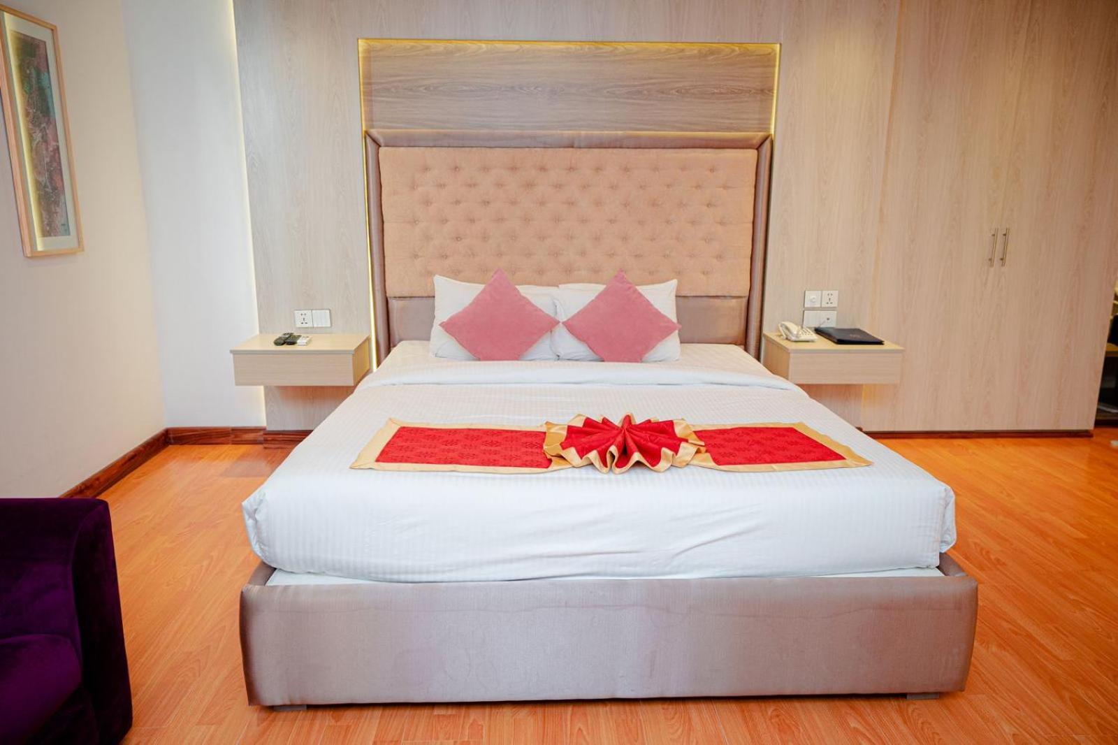 Royal Raj Hotel Rajshahi Eksteriør bilde
