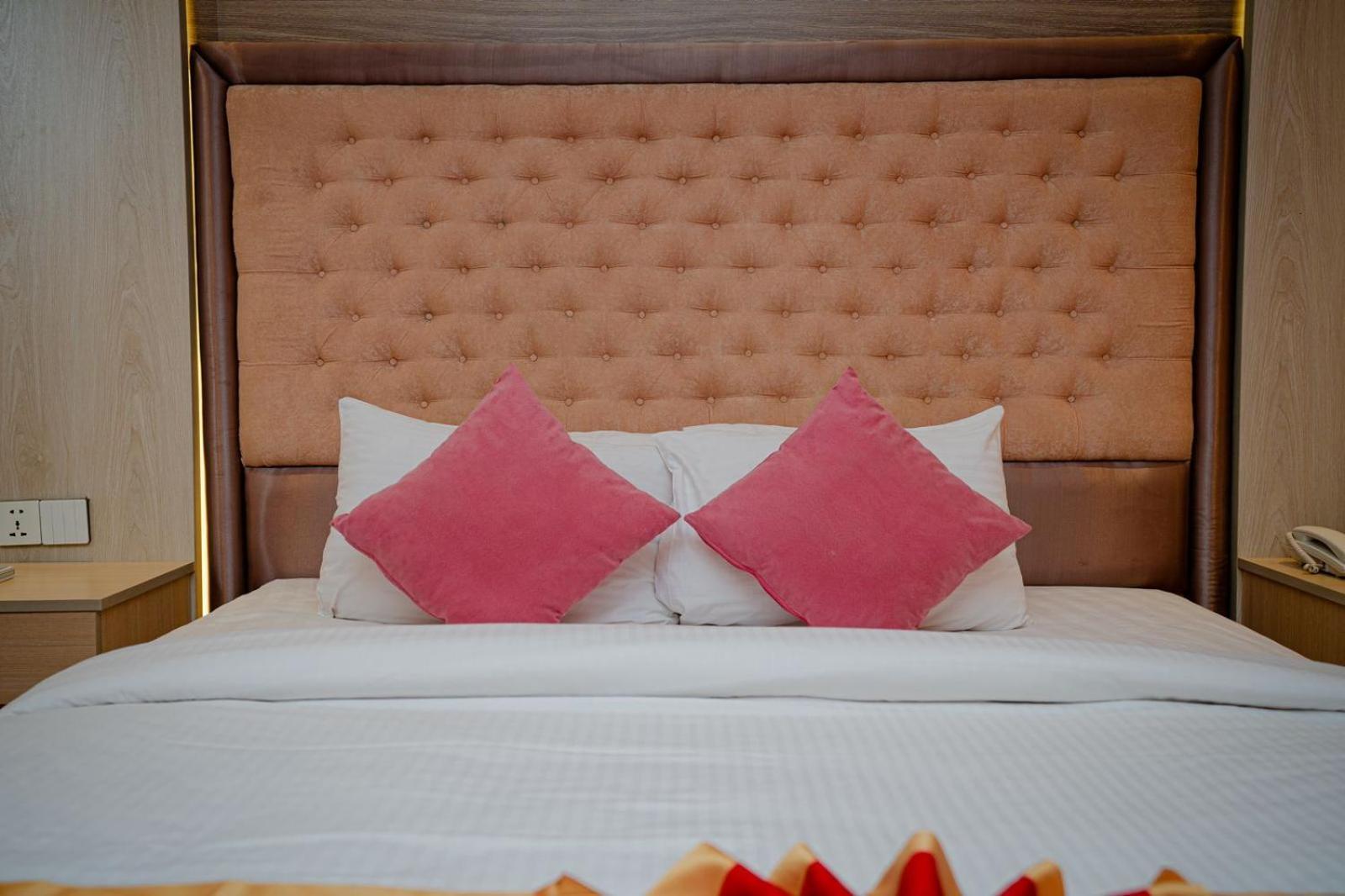 Royal Raj Hotel Rajshahi Eksteriør bilde