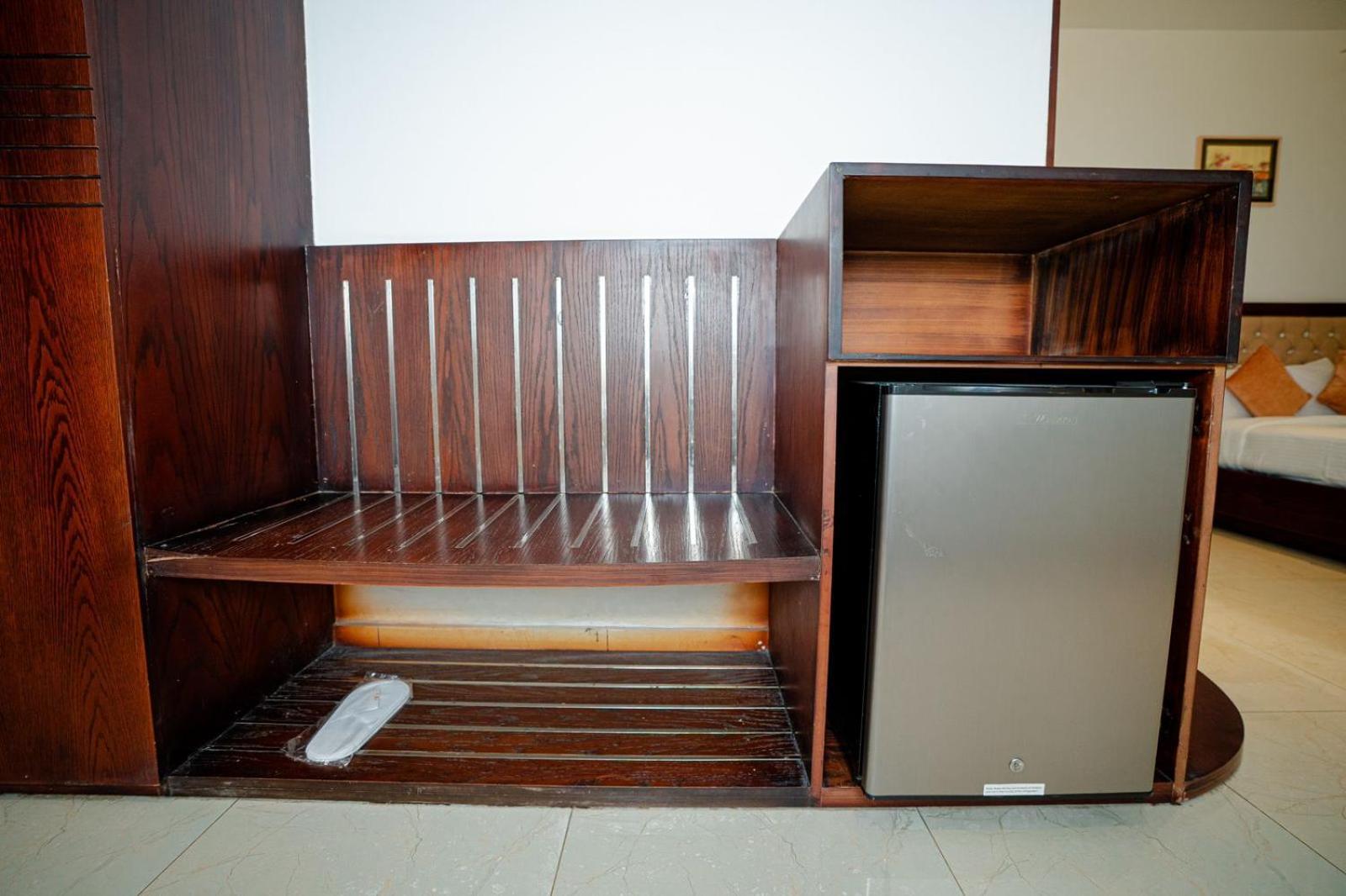 Royal Raj Hotel Rajshahi Eksteriør bilde