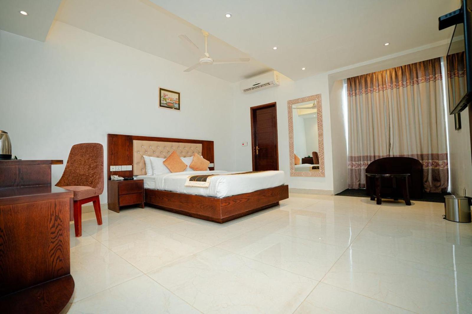 Royal Raj Hotel Rajshahi Eksteriør bilde